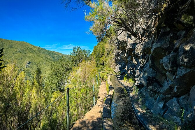 25 Fountains Levada: Hiking Tour in Madeira Rabaçal Valley (PR6) - The guides and the value of their local knowledge