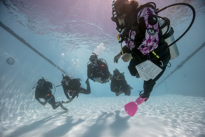 3 days Open Water Course | Scuba Diving - Day one: classroom work and pool practice