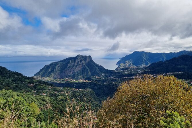 5 Hours Private Tour to Santana, Thatched houses - Ribeiro Frio: Madeira’s green mountain start