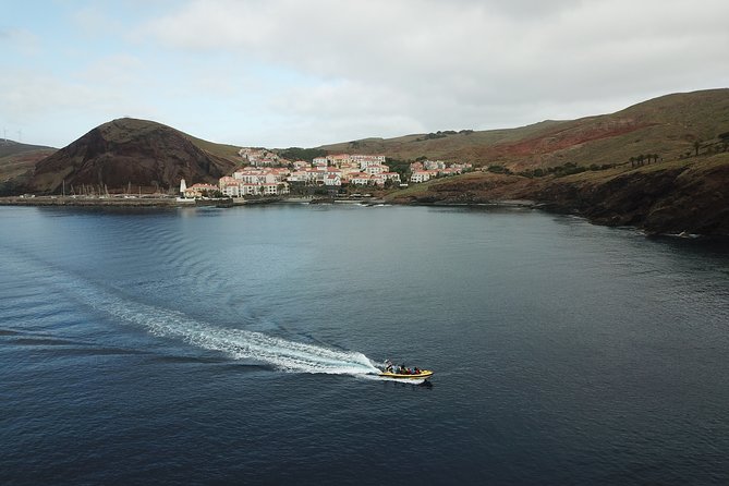 Basic Tour 2 - Quinta do Lorde to Cais do Sardinha and return - Seeing Baía d’Abra from the water