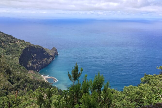 CABO GIRÃO (Half Day tour/3h) / Private Classic Car (4L). - Who should book this Madeira outing