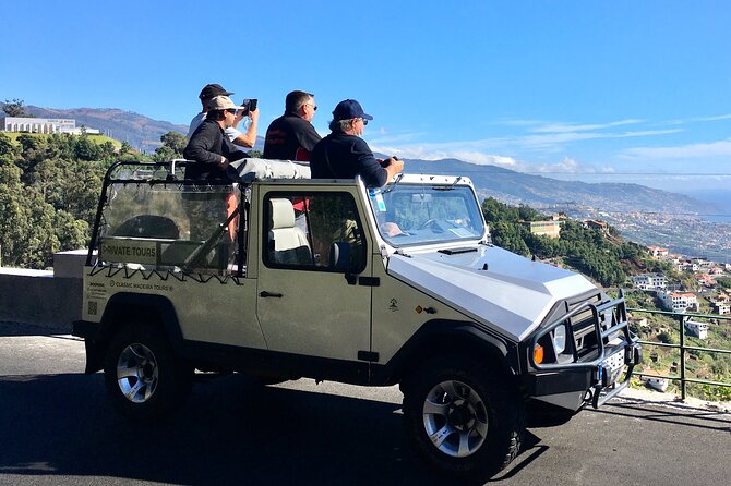 CABO GIRÃO (Half Day tour/3h) / Private Classic Car (4L). - The rural road west from Funchal