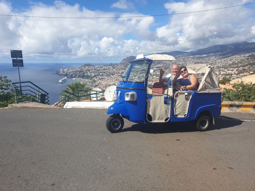 Cristo Rei & Garajau Tuk-Tuk Tour - A brief stop at Miradouro das Neves