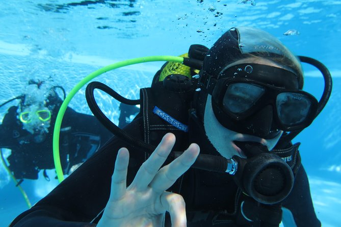 Discover Scuba Diving or Try dive - The first lesson: learning before entering the sea