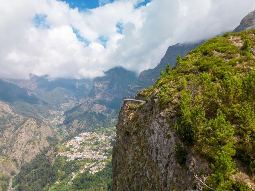 Do Funchal - Nun's Valley Tuk Tuk Tour (2h30) - Eira do Serrado rises to 1,095 meters