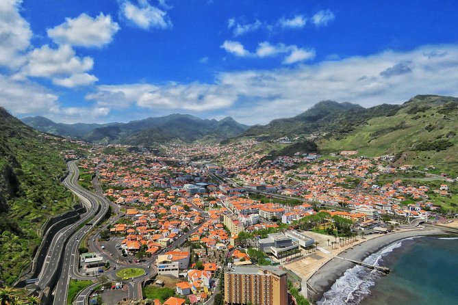 East 4x4 Santana & Peaks - Guindaste and Faial: quick coastal views