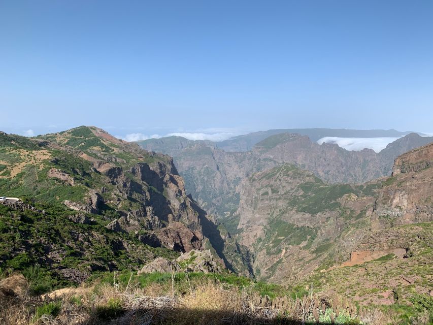 East Tour: Classic jeep tour to East Madeira - Santana - Santana Houses and an Off-Road Route