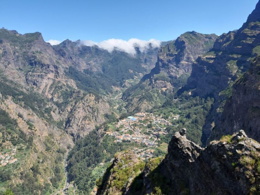 Eira do Serrado / Curral das Freiras (Nun's Valley) - From Funchal rooftops to a mountain valley
