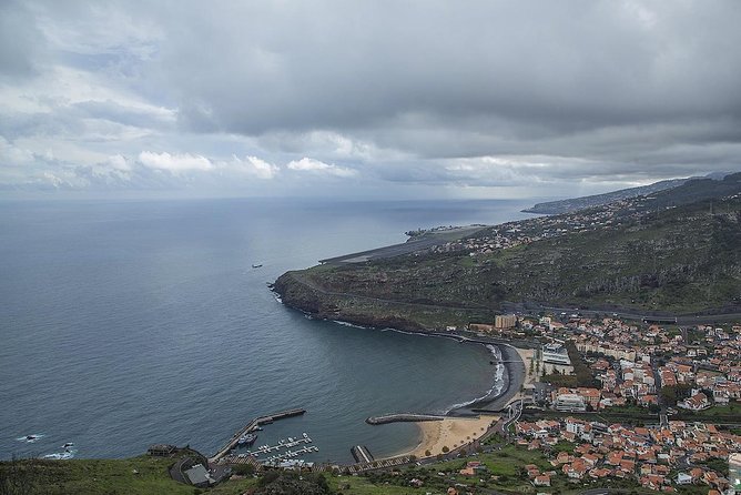 Enchanting North - Full Day- Shared Tour - Ponta Delgada and its painted church ceiling