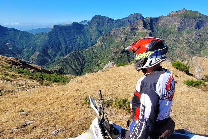 Enduro Dirt-Bike Tour - Group size, timing, and meeting details