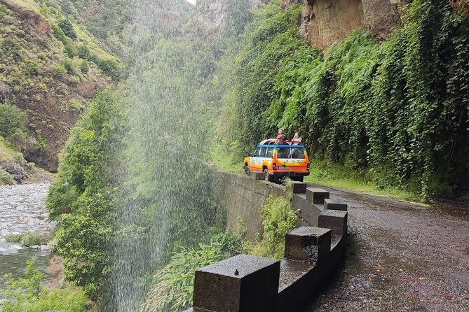 Exploring new Northwest frontiers: Beyond Madeira in 4x4 tour - Véu da Noiva and São Vicente to finish the day