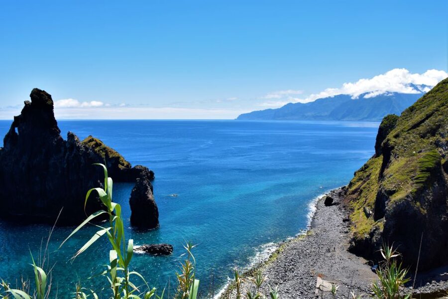From Funchal: 2-Day Guided Tour of Madeira - From Fonte do Bispo to Porto Moniz