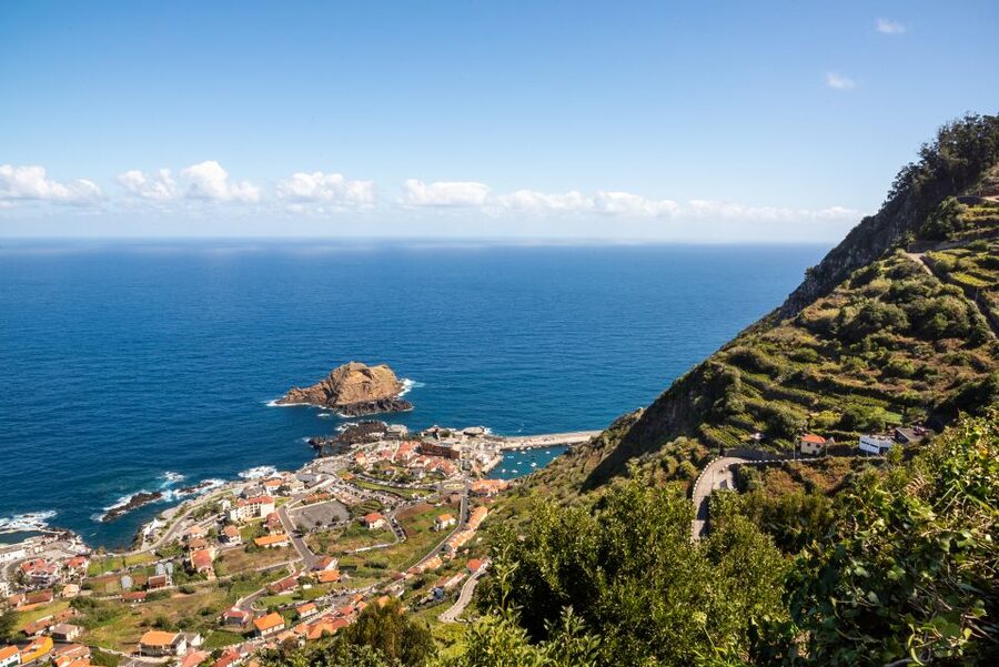 From Funchal: Best of Madeira's West Tour - From Câmara de Lobos to the Cabo Girão skywalk