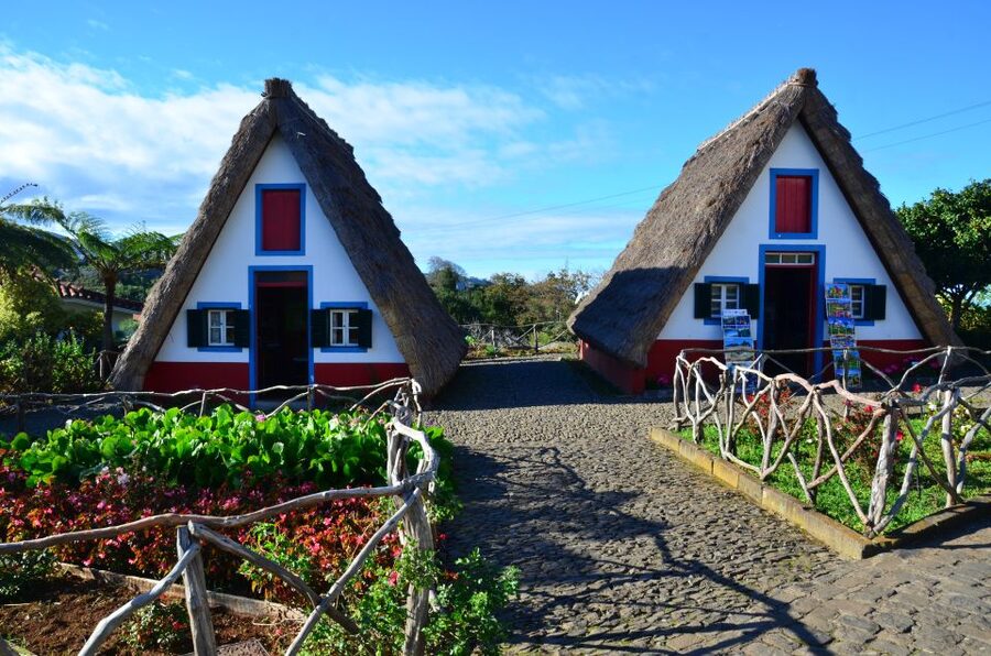 From Funchal: East Tour Madeira 4x4 Jipe Tour Santana Houses - Santana’s houses and a generous 1.5-hour visit