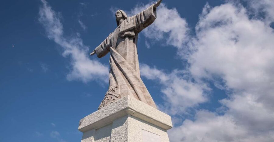 From Funchal: Garajau Tuk-Tuk Tour with Christ King Statue - Who should book this tuk-tuk tour