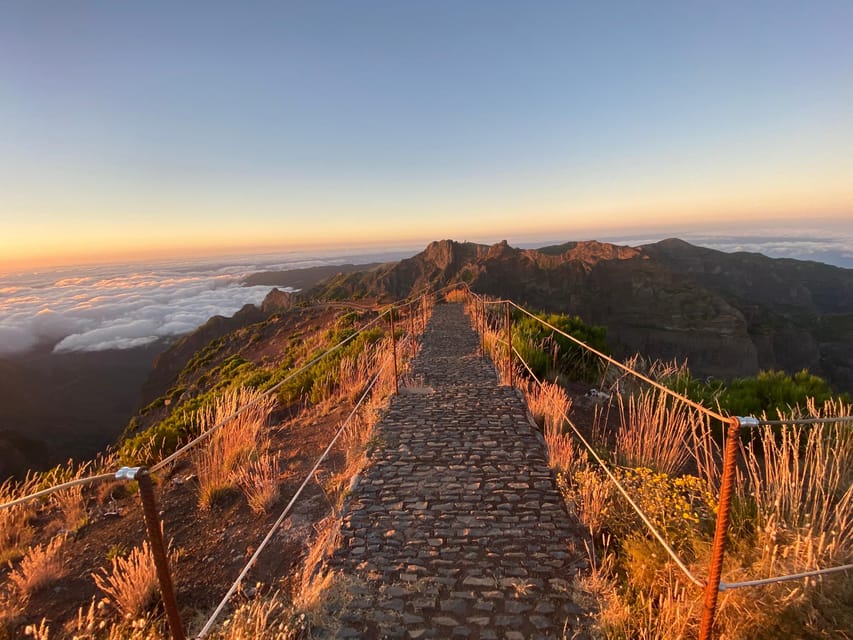 From Funchal: Madeira Peaks - Pico do Arieiro and Pico Ruivo - Pico Ruivo via PR1.2: the main hike