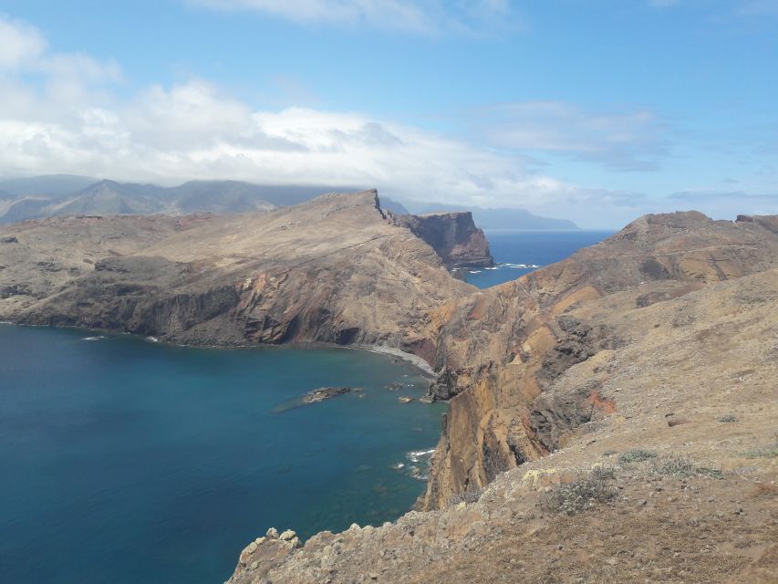 From Funchal: Ponta de São Lourenço/Caniçal Full-Day Hike - Shoes, clothing, and what to pack