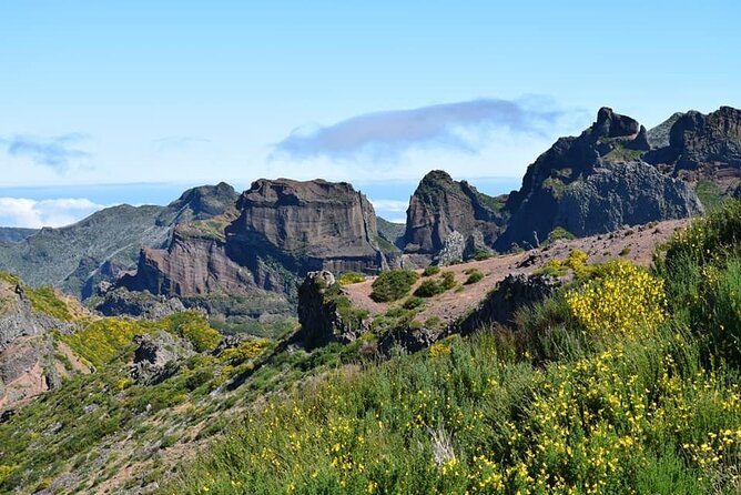 Full Day Jeep Safari East - Pico do Areeiro - Santana - Ponta de são Lourenço - Ponta do Rosto: Madeira’s Eastern Edge
