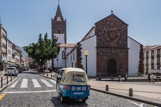 Full Day Madeira Island Private Discovery by Tuk Tuk - Pico dos Barcelos and Eira do Serrado