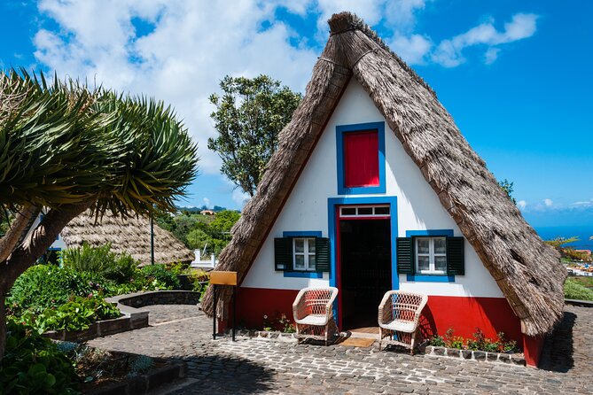 Full-Day Santana Madeira Island Tour - Pico do Areeiro: a cold start above the island