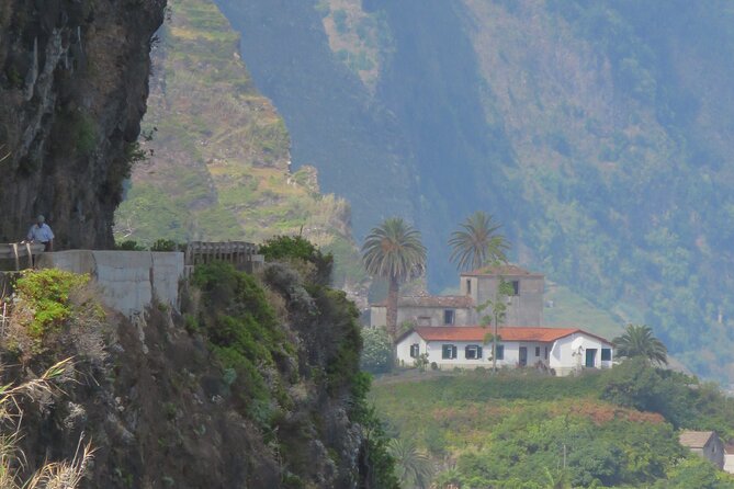 Full Day Santana Wonders and Northeast 4WD Experience - Santana and the straw-roofed houses