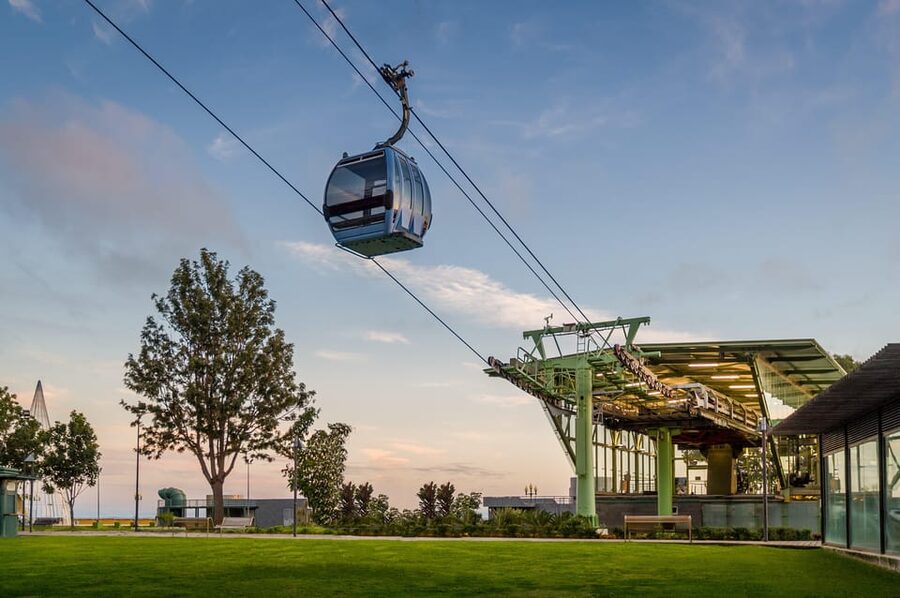 Funchal: 2-Hour Tuk-Tuk Tour with Cable Car Finale - Seeing Funchal from a small, open vehicle