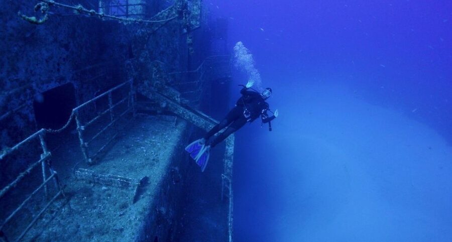 Funchal: Advanced Scuba Diving Afonso Cerqueira Wreck - What the boat ride adds to the outing
