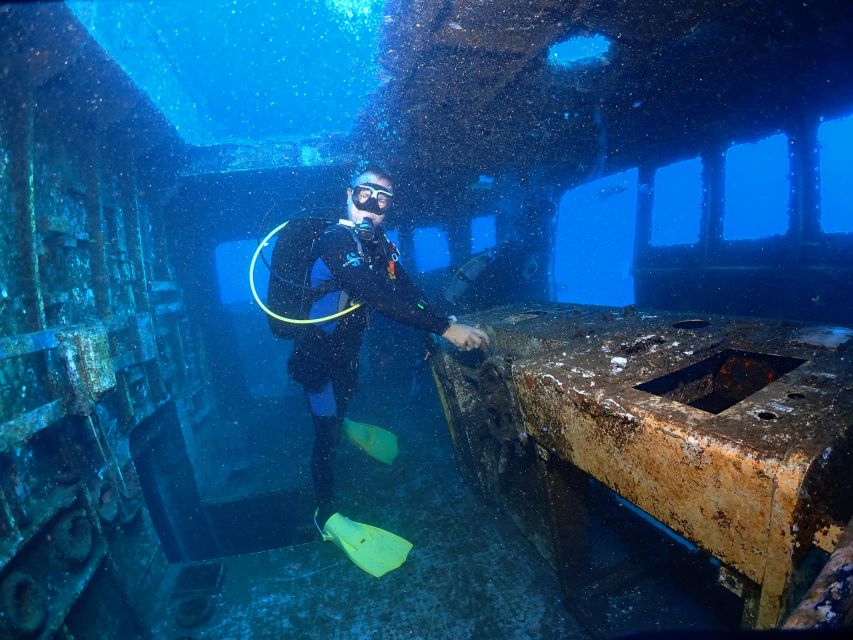 Funchal: Advanced Scuba Diving Afonso Cerqueira Wreck - Service at Azul Diving Madeira