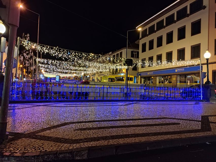 Funchal: Christmas Lights Sightseeing Night Tour - Guide style and what you learn along the way