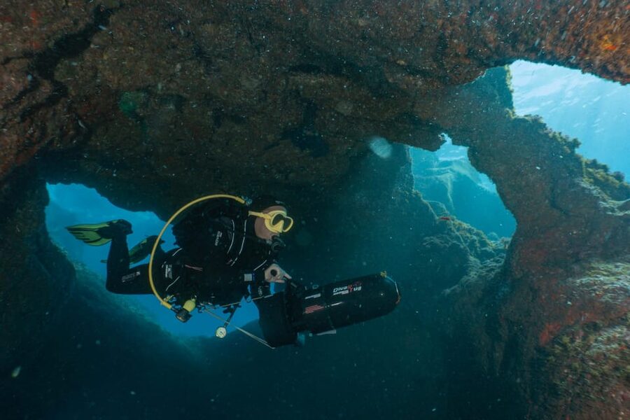 Funchal: DPV- Scooter Dive Adventure - A two-hour schedule without wasted travel