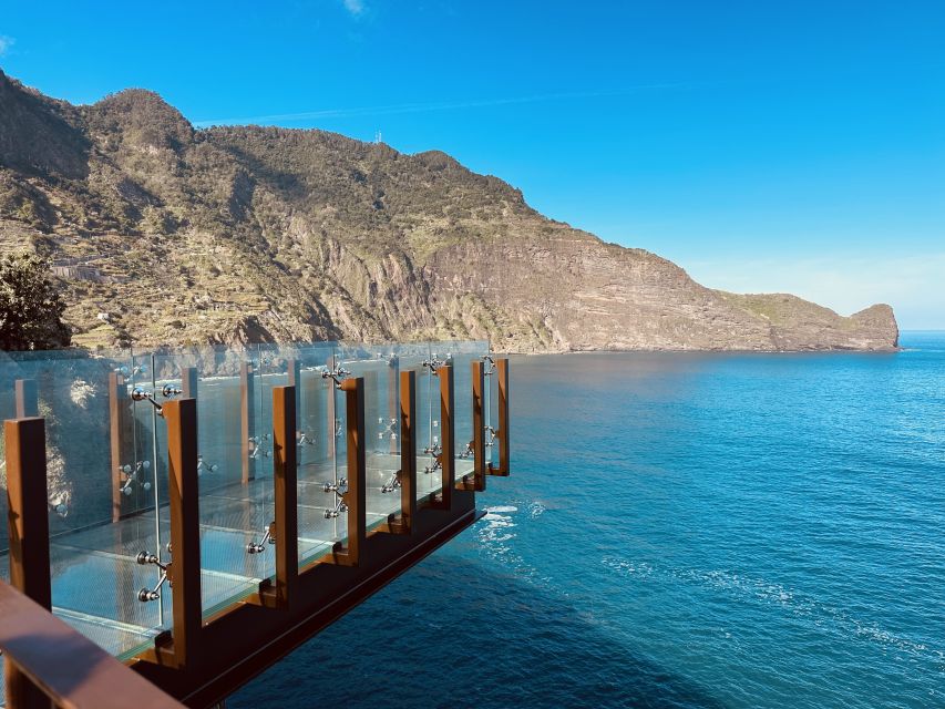 Funchal: East Madeira Island Guided Tour & Laurissilva Walk - Guindaste viewpoint in Faial