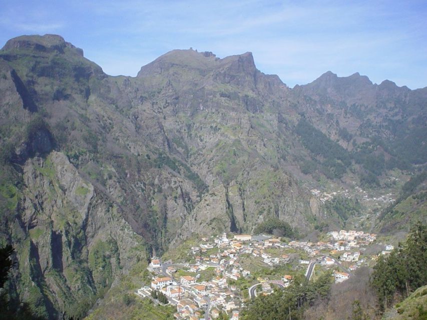 Funchal: Eira do Serrado Nun´s Valley viewpoint tuk tuk Tour - Eira do Serrado and the view into Nun’s Valley