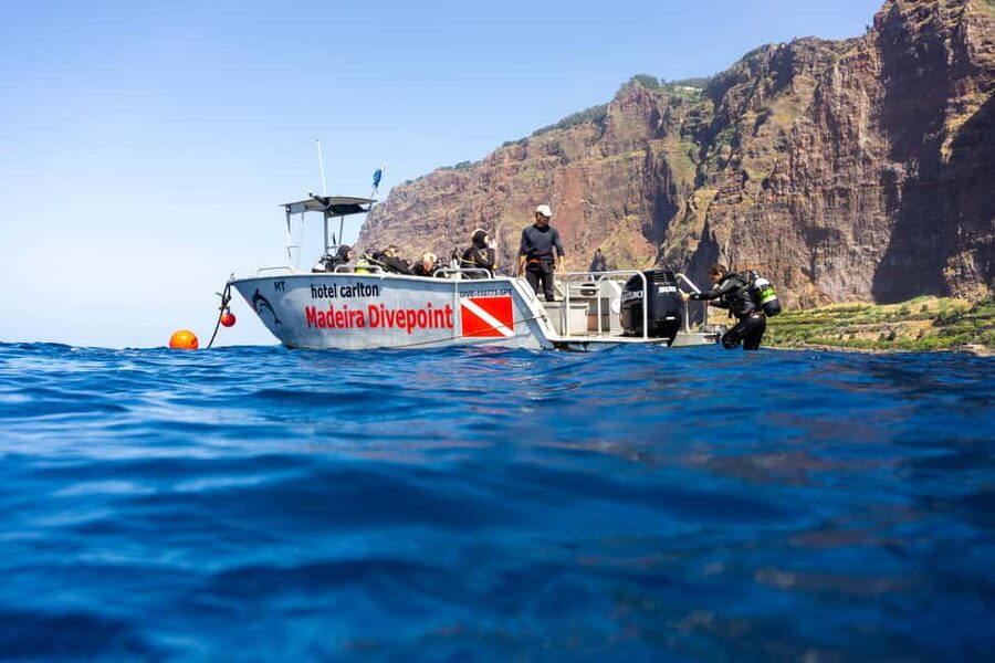 Funchal: Garajau national park - certified divers - Starting inside the Pestana Carlton
