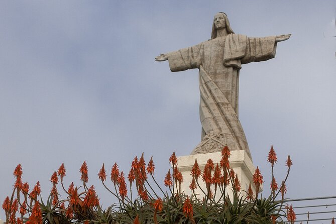Funchal highlights 5h Private Tour in Madeira - Cristo Rei starts the day above the Atlantic