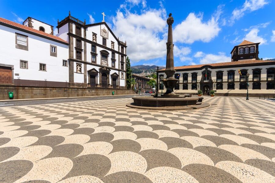 Funchal: Hop-On Hop-Off Bus Tour - Blandy’s Wine Lodge and Bordal embroidery