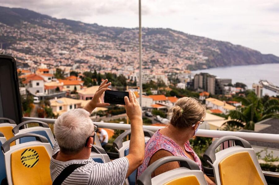 Funchal: Hop-On Hop-Off Bus Tour - Cabo Girão and the glass-floored viewpoint
