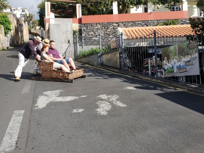 Funchal: Monte Toboggan and Old Town Tour by Tuk-Tuk - Key points at a glance