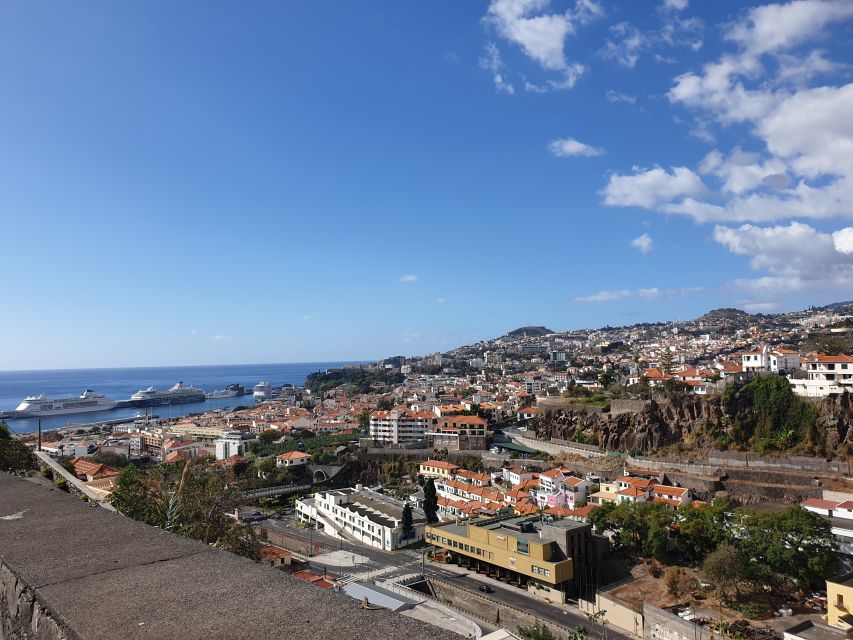 Funchal: Monte Toboggan and Old Town Tour by Tuk-Tuk - Old-town doors and the ride back