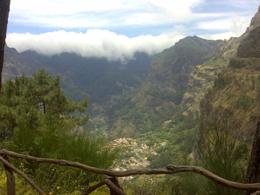 Funchal: Nuns Valley Half Day Tour - Pico dos Barcelos: Funchal from 1,165 feet