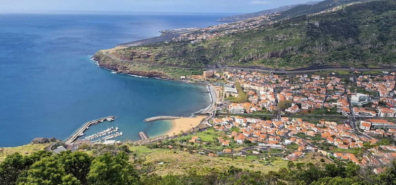 Funchal Private 4-Seater VIP Mercedes / 8-Seater Minibus - Choosing between the Mercedes and the minibus
