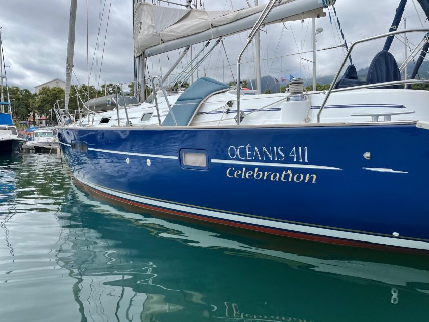 Funchal: Private Sailing Sunrise, Sunset & Moonlight Cruises - Sailing toward Cabo Girão