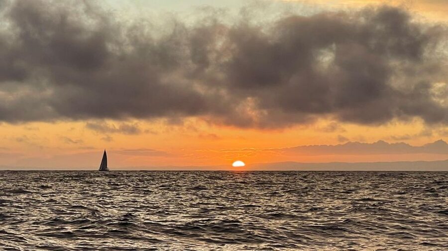 Funchal: Private Sailing Sunrise, Sunset & Moonlight Cruises - What comes with the food and drinks