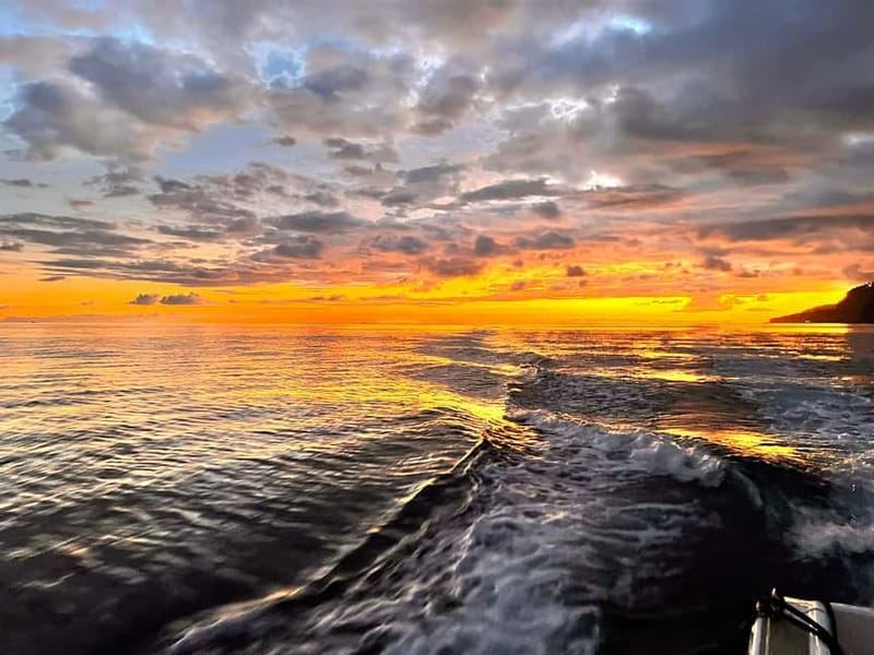 Funchal: Private Sunset Boat Trip - Snorkel & Paddle - The sunset portion of the trip