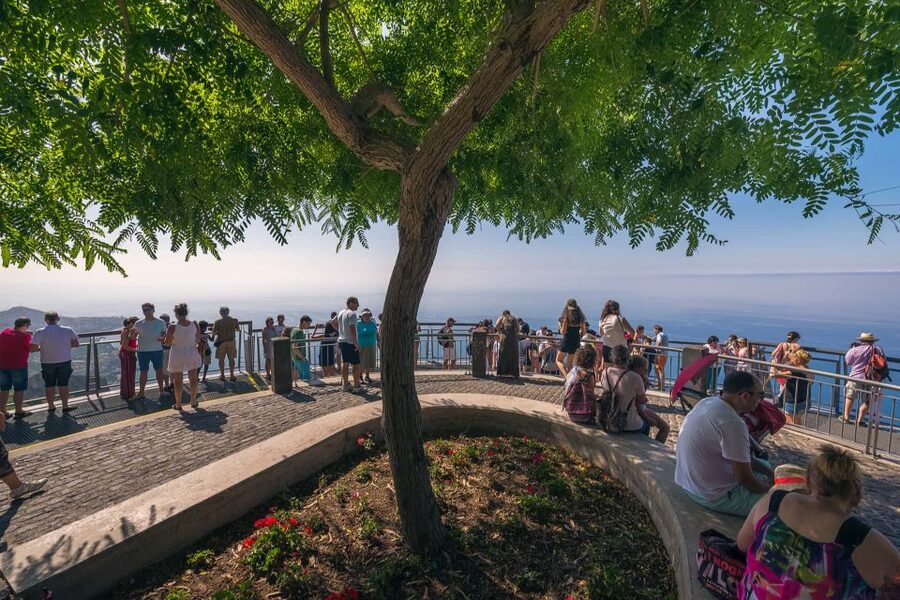 Funchal: Private Tuk-Tuk Tour to Cabo Girão Cliff - Skywalk - Crossing the Cabo Girão glass Skywalk