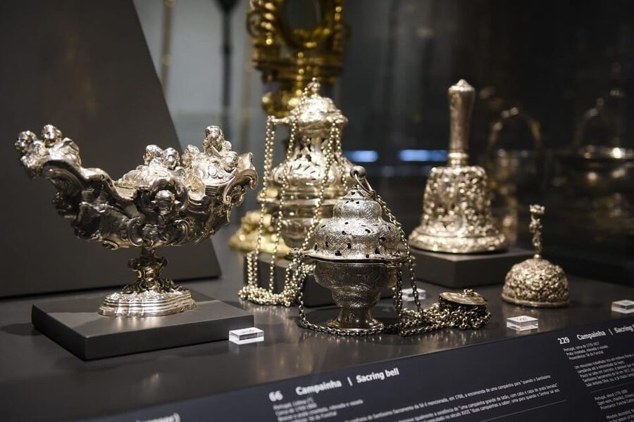 Funchal: Sacred Art Museum of Funchal Entry Ticket - Sacred silver, vestments, and textiles