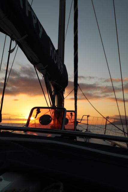 Funchal: Sunset Sailing Private Tour - Guides, languages, and the social feel