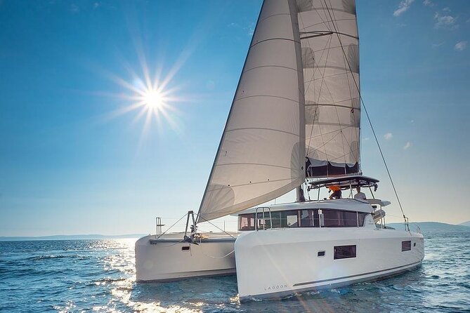 Half Day Tour on a Luxury Catamaran on Madeira Island - Leaving Funchal for the Atlantic