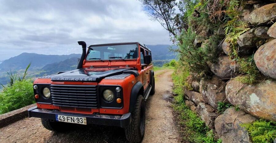 Jeep Tour Santana to East-Side - From Funchal to the clouds at Pico do Arieiro