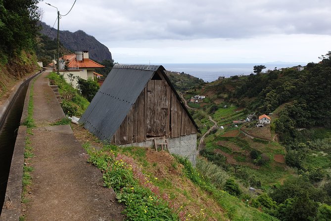 Levada da Referta - Castelejo - A gentle route through Madeira’s farming country