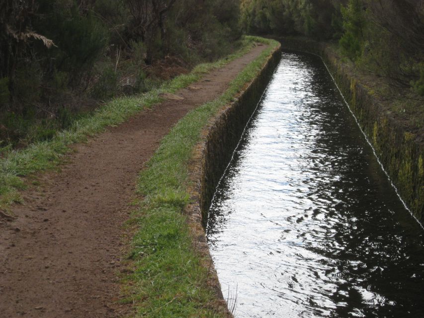 Levada do Alecrim (Madeira Lakes) Full-day walk - Reaching the old western levada
